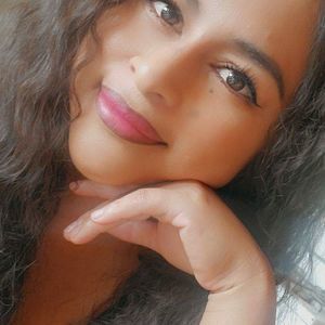 Meet your Posher, Alma